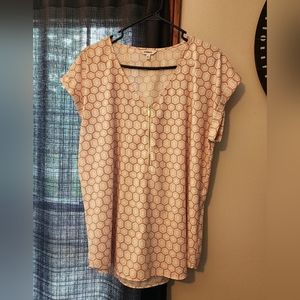 Womens blouse from Express. Color is white and peach design